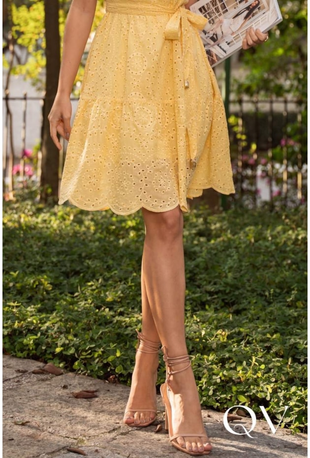 VESTIDO CURTO EM LASIE AMARELO - JANY PIM