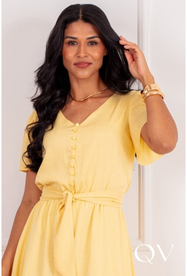 VESTIDO CURTO EM VISCOSE AMARELO - PURO SHARMY