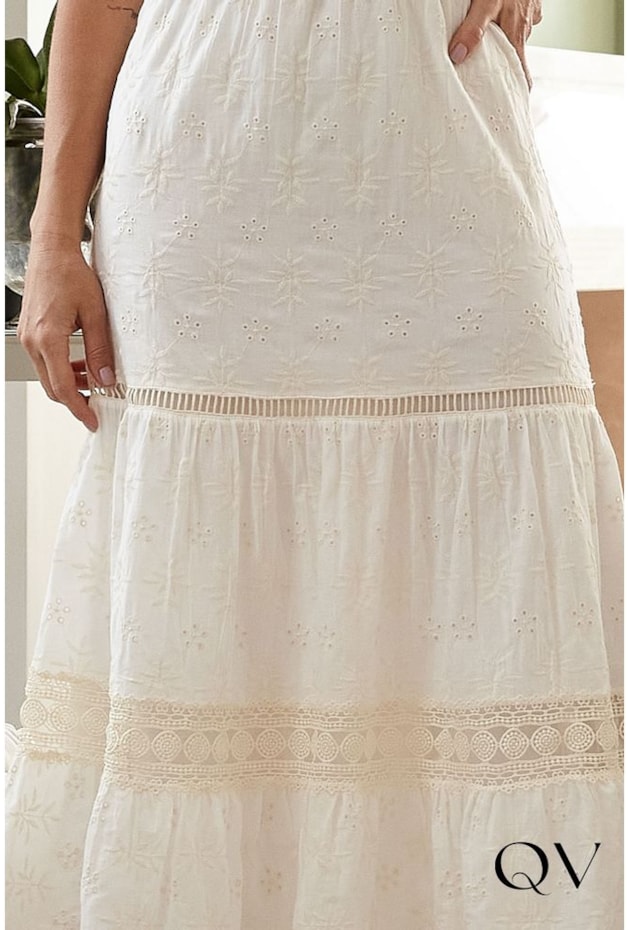 VESTIDO EM LAISE COM DECOTE CIGANINHA OFF WHITE - LUZIA FAZZOLLI