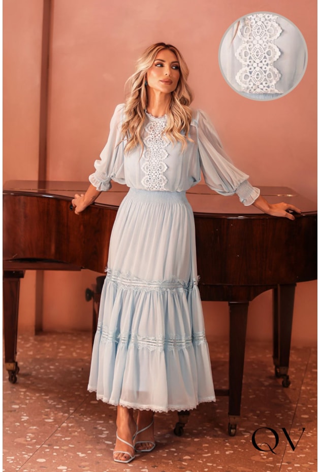 VESTIDO EM MUSSELINE E GUIPIR AZUL BEBÊ - DOCE MARIA