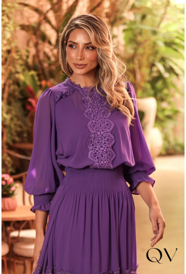 VESTIDO EM MUSSELINE E GUIPIR ROXO - DOCE MARIA