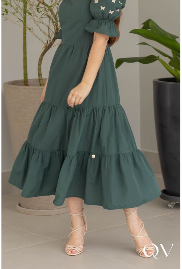 VESTIDO EM TRICOLINE COM BORDADO VERDE - VALENTINA SIRRAH VESTIDO EM TRICOLINE COM BORDADO VERDE - VALENTINA SIRRAH