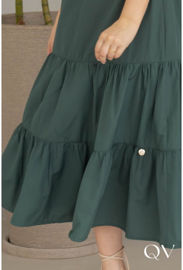 VESTIDO EM TRICOLINE COM BORDADO VERDE - VALENTINA SIRRAH VESTIDO EM TRICOLINE COM BORDADO VERDE - VALENTINA SIRRAH