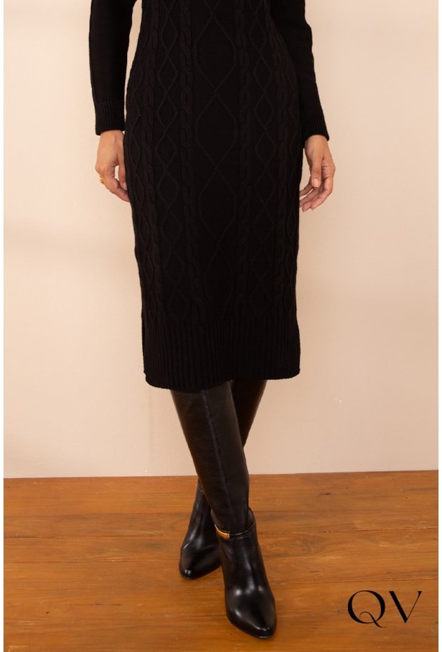 VESTIDO EM TRICOT GOLA ALTA PRETO - LEKAZIS