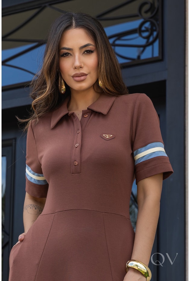 VESTIDO EVASÊ COM NESGAS EM MOLETINHO MARROM - LUZIA FAZZOLLI