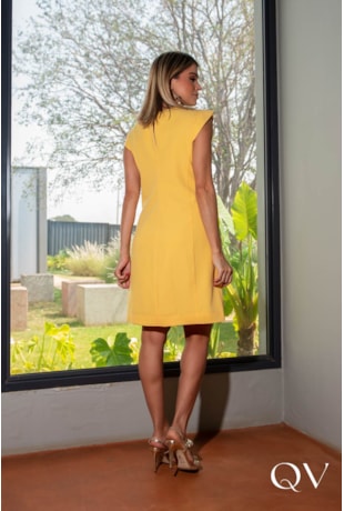 VESTIDO EVASÊ EM CREPE COM PÉROLAS AMARELO - LUZIA FAZZOLLI