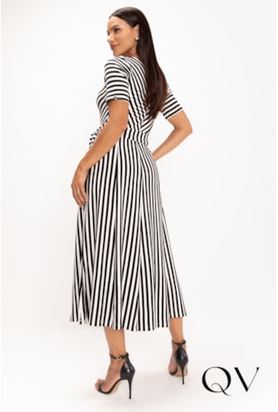 VESTIDO LISTRADO EM MALHA TRICOT P&B - LEKAZIS VESTIDO LISTRADO EM MALHA TRICOT P&B - LEKAZIS