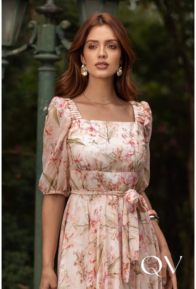VESTIDO MAX MIDI EM CHIFFON TOQUE DE SEDA FLORAL ROSA - JANY PIM