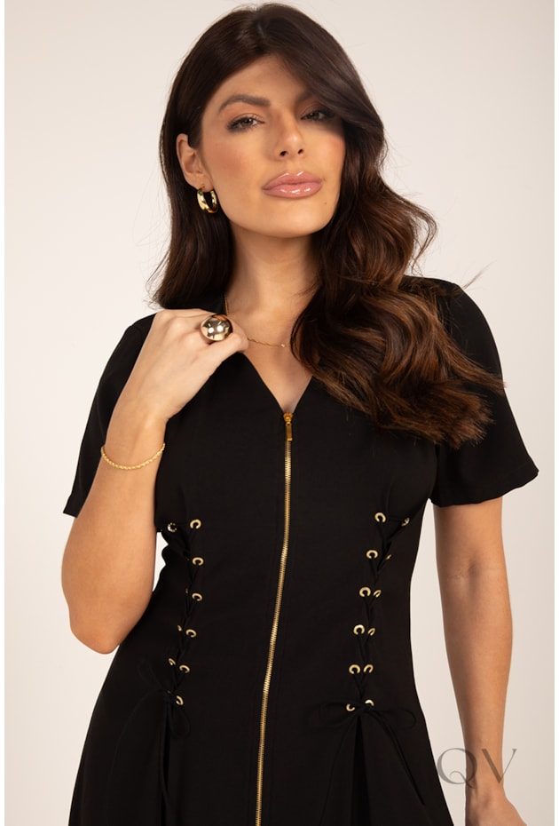 VESTIDO MAXI MIDI COM ILHÓS EM VISCOSE ALFAIATARIA PRETO - LEKAZIS