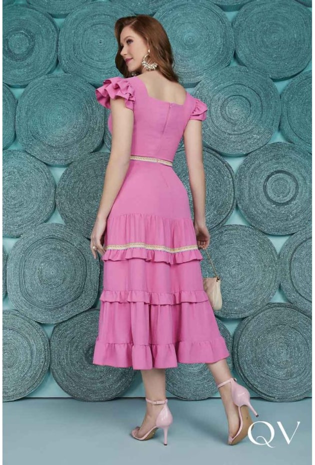 VESTIDO MIDI BUSTO DRAPEADO E BABADINHOS ROSA - FASCÍNIUS