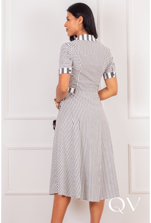 VESTIDO MIDI CHEMISE LISTRADO EM ALGODÃO PRETO - PURO SHARMY