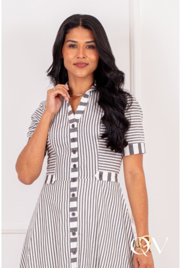 VESTIDO MIDI CHEMISE LISTRADO EM ALGODÃO PRETO - PURO SHARMY