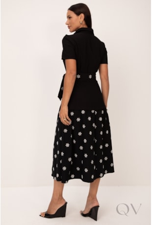 VESTIDO MIDI COM DETALHE DE LAISE EM CUPRO DE VISCOSE PRETO - LEKAZIS