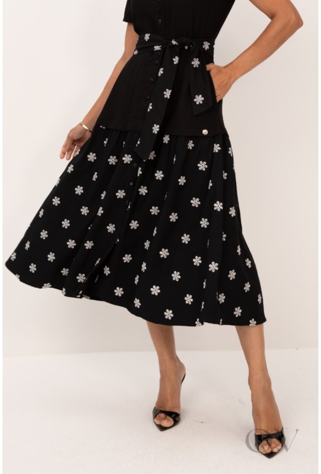 VESTIDO MIDI COM DETALHE DE LAISE EM CUPRO DE VISCOSE PRETO - LEKAZIS