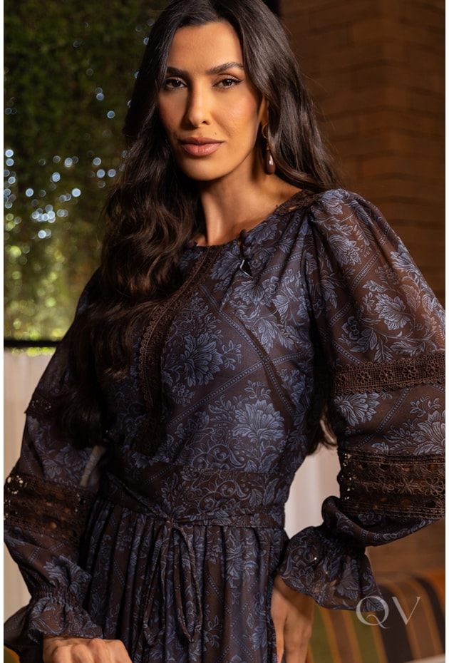 VESTIDO MIDI COM MARIAS EM CHIFFON ESTAMPADO AZUL - LUZIA FAZZOLLI