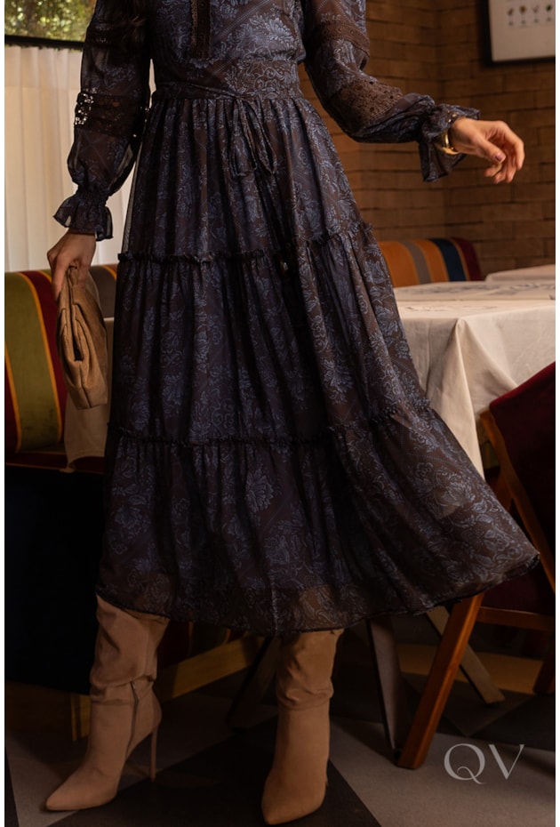 VESTIDO MIDI COM MARIAS EM CHIFFON ESTAMPADO AZUL - LUZIA FAZZOLLI