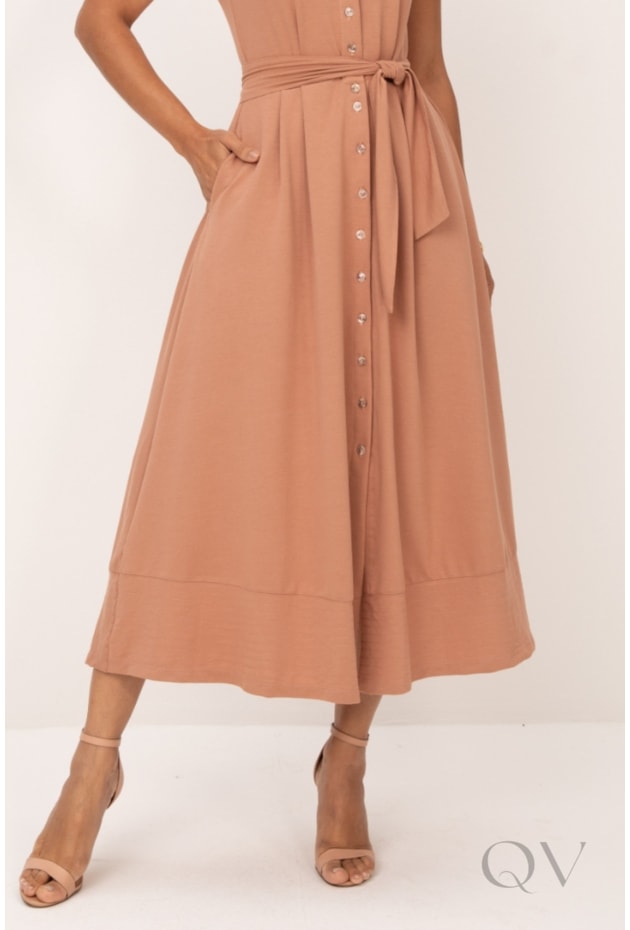VESTIDO MIDI COM PESPONTOS EM MALHA PIQUET MOCHA MOUSSE - LEKAZIS
