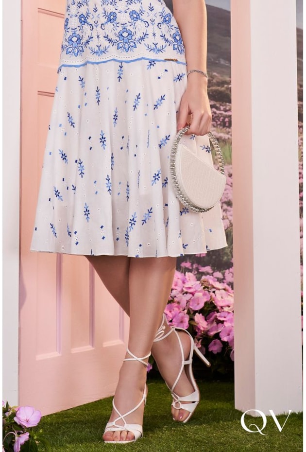 VESTIDO MIDI DECOTE QUADRADO COM BORDADO AZUL - FASCÍNIUS VESTIDO MIDI DECOTE QUADRADO COM BORDADO AZUL - FASCÍNIUS