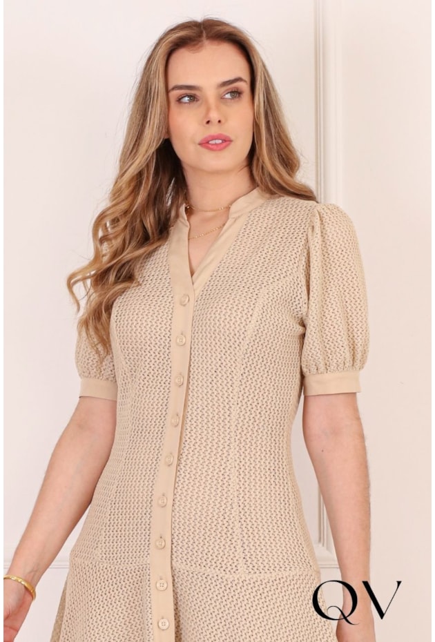 VESTIDO MIDI EM TELA COM CINTILÂNCIA DOURADA BEGE - PURO SHARMY