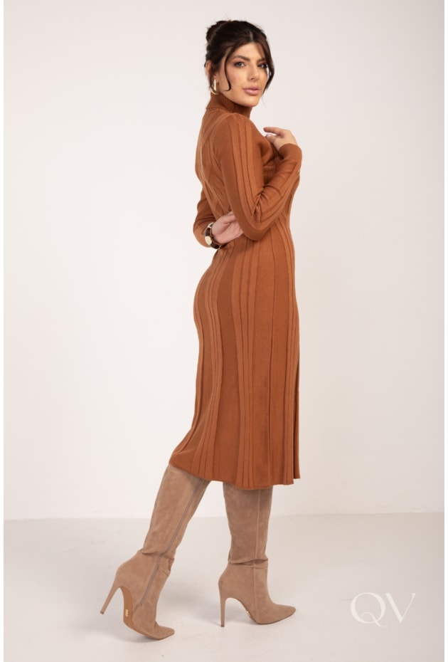VESTIDO MIDI EVASÊ EM TRICOT CARAMELO - LEKAZIS