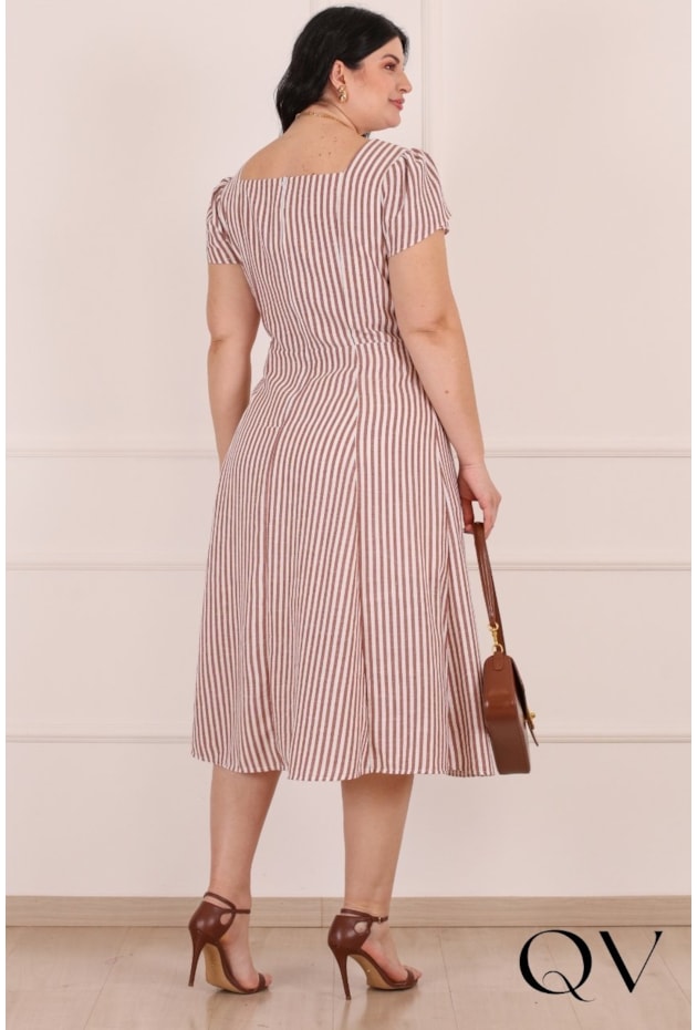 VESTIDO MIDI LISTRADO EM CREPE MARROM - PURO SHARMY
