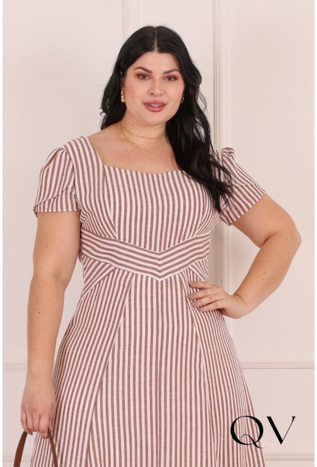 VESTIDO MIDI LISTRADO EM CREPE MARROM - PURO SHARMY