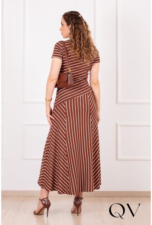 VESTIDO MIDI LISTRADO EM MALHA CANELADA MARROM - PURO SHARMY