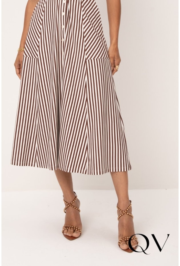VESTIDO MIDI LISTRADO EM MALHA VISCOCREPE MARROM - LEKAZIS